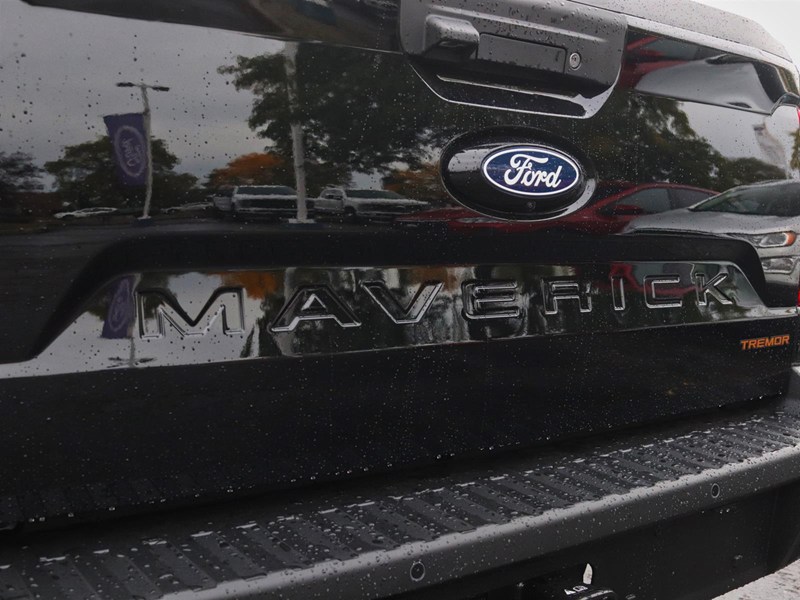 2026 Ford Maverick Tremor | AWD | 2.0L | Roof | Pwr Sld R Wndow