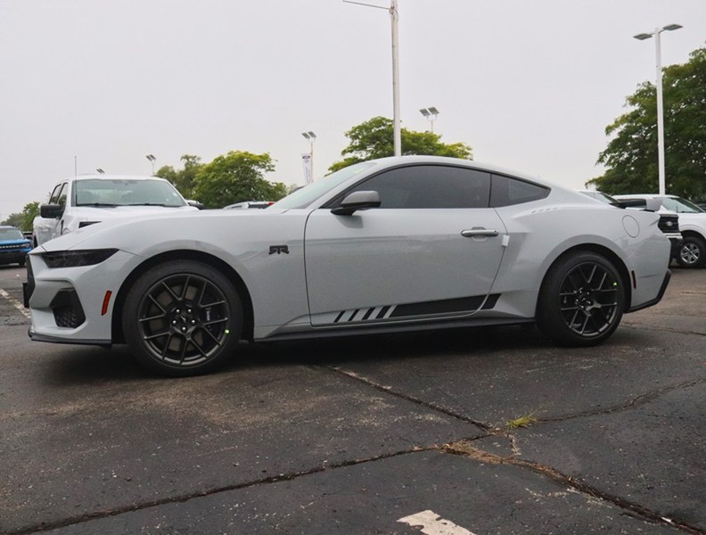 2026 Ford Mustang Ecoboost | 2.3L | Rtr | Actv Valve | Brembo | 19S