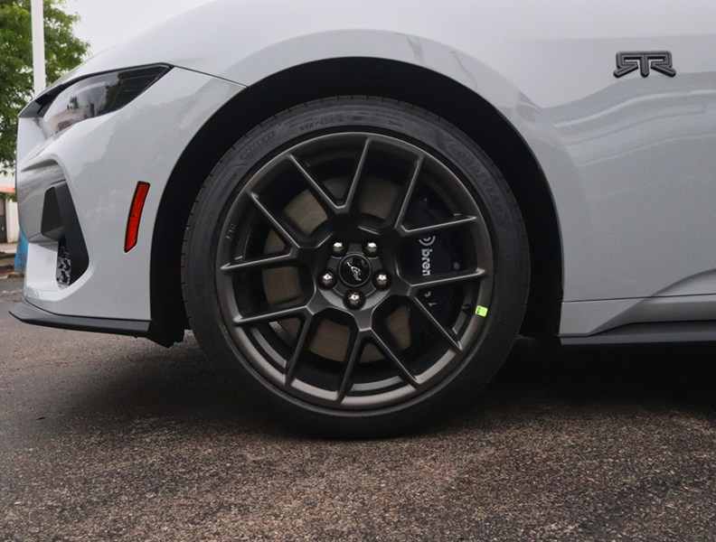 2026 Ford Mustang Ecoboost | 2.3L | Rtr | Actv Valve | Brembo | 19S