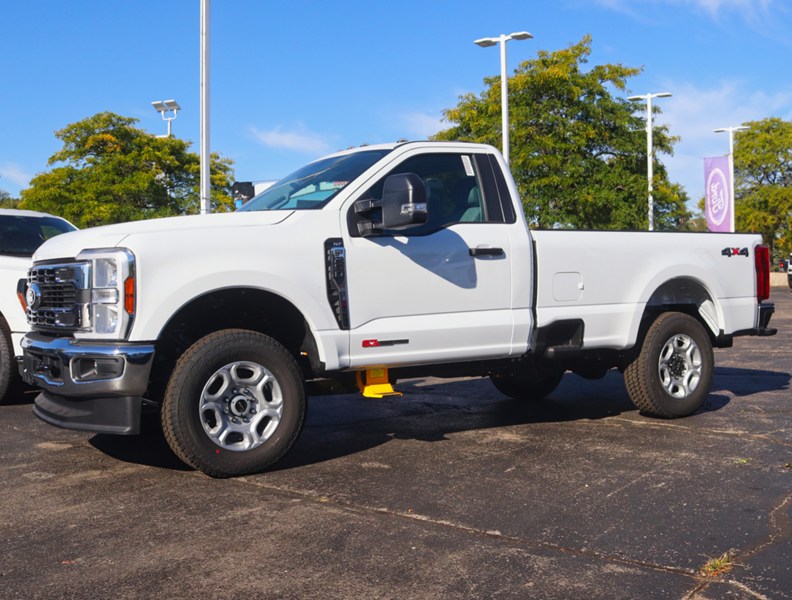 2027 Ford Super Duty F-250 Srw XLT 4WD Reg Cab 8' Box