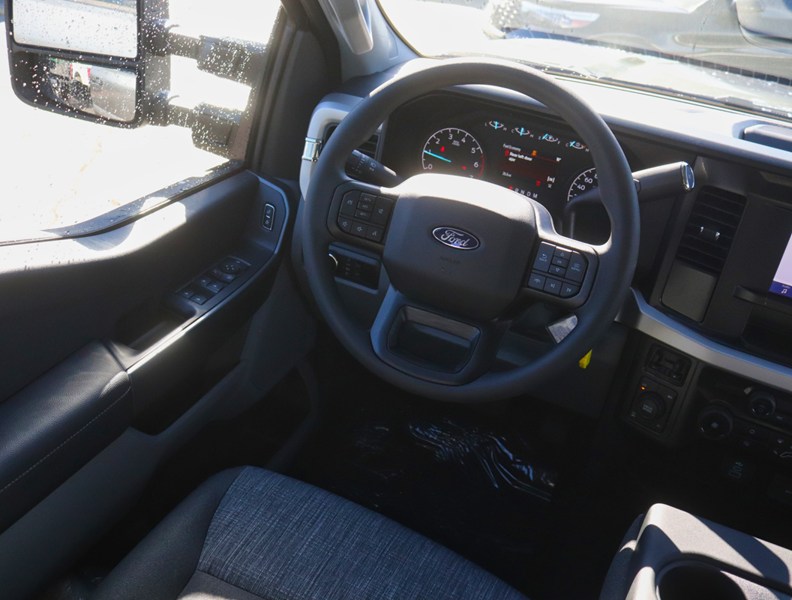 2027 Ford Super Duty F-250 Srw XLT 4WD Crew Cab 6.75' Box