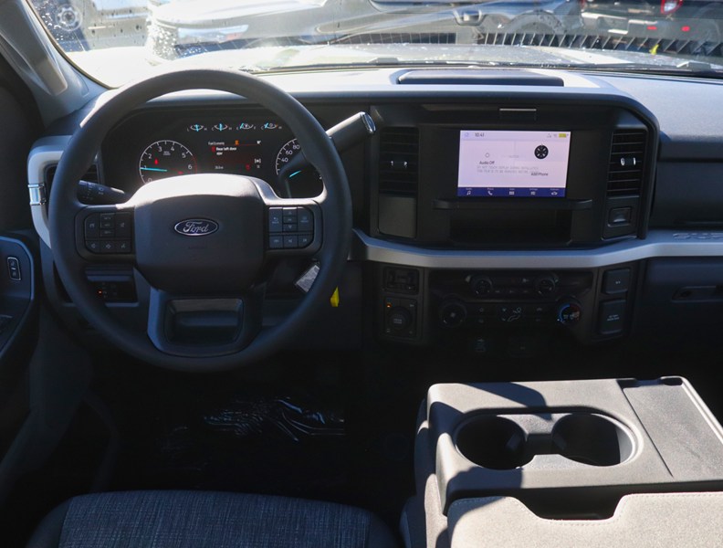 2027 Ford Super Duty F-250 Srw XLT 4WD Crew Cab 6.75' Box