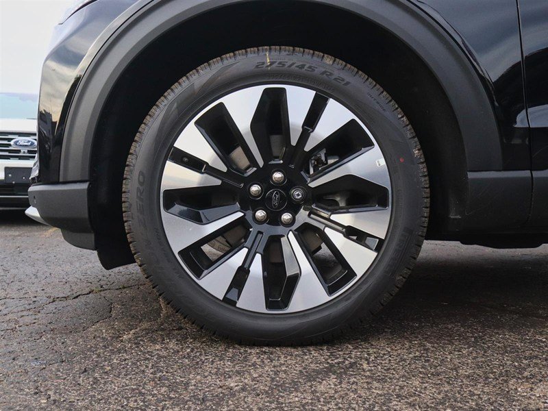 2026 Ford Explorer Platinum 4WD