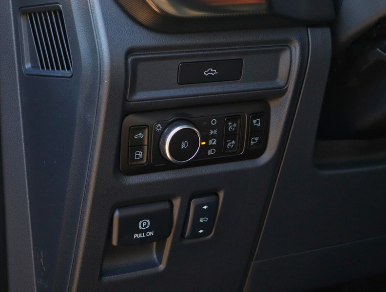 2026 Ford F-150 Lariat | 4X4 | Hybrid | 502A | Blk Pk | Roof|7.2Kw