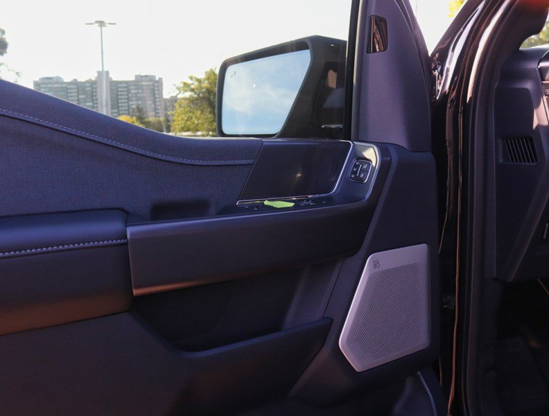 2026 Ford F-150 Lariat | 4X4 | Hybrid | 502A | Blk Pk | Roof|7.2Kw