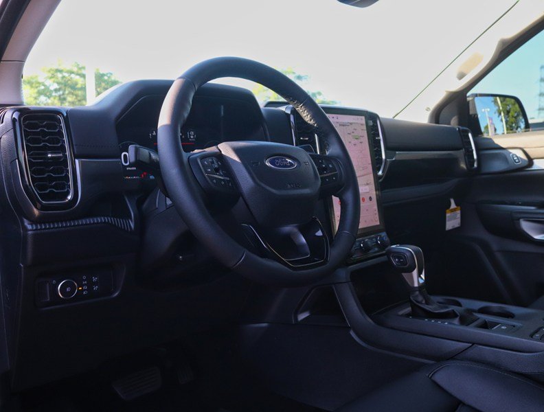 2026 Ford Ranger Lariat | 4X4 | 2.3L | 500A | Blk Pk | Tow | R Brds