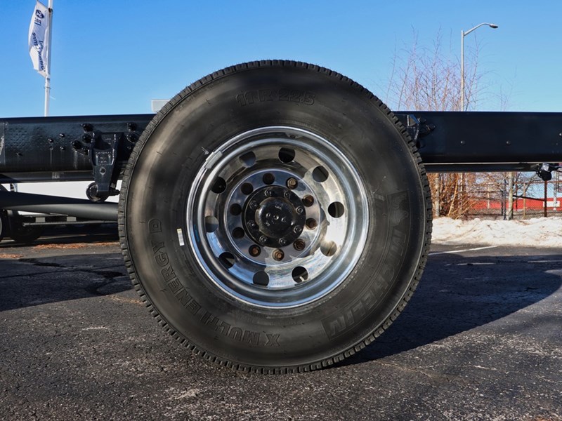 2024 FORD SUPER DUTY F-750 STRAIGHT FRAME Reg Cab