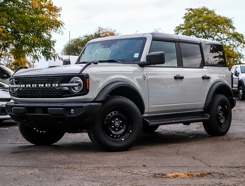 2026 Ford Bronco Outer Banks | 4X4 | 2.3L | Lux Pkg |Blk Pkg