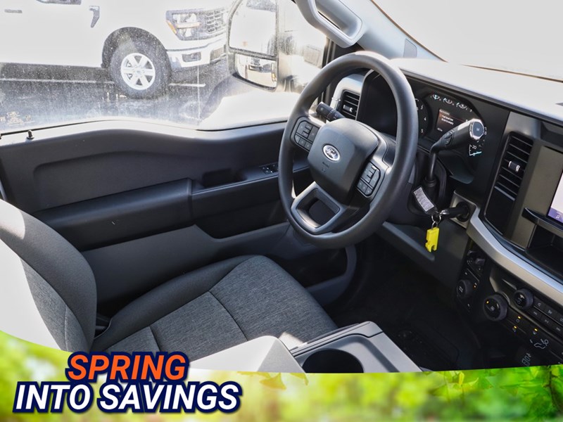 2024 FORD SUPER DUTY F-600 DRW XL 4WD Reg Cab 145