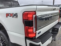 2023 FORD F-250 PLATINUM 4WD CREW CAB 6.75' BOX
