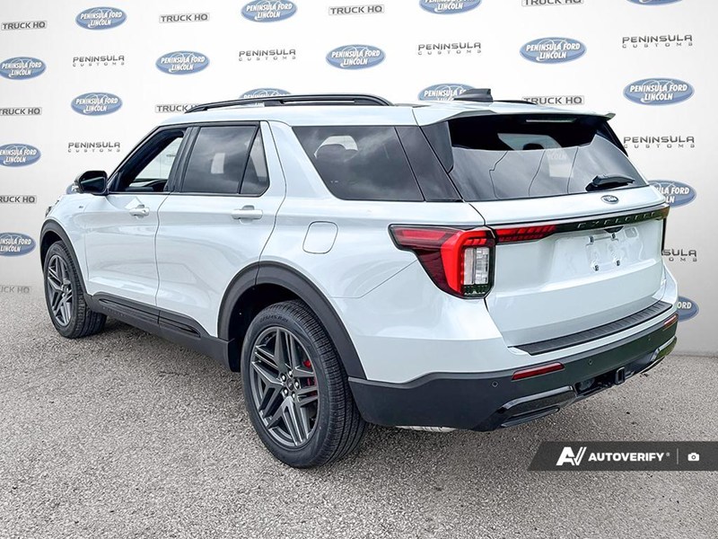 2026 Ford Explorer St-Line 4WD