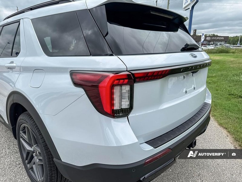 2026 Ford Explorer St-Line 4WD