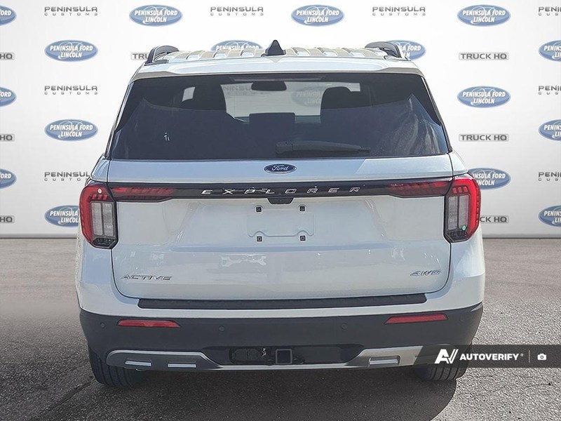2026 Ford Explorer Active W/200A Pkg 4WD