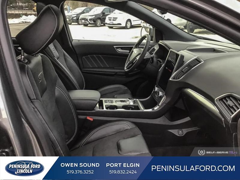 2022 Ford Edge ST