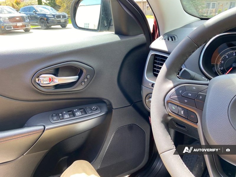 2022 Jeep Cherokee Trailhawk Elite 4X4