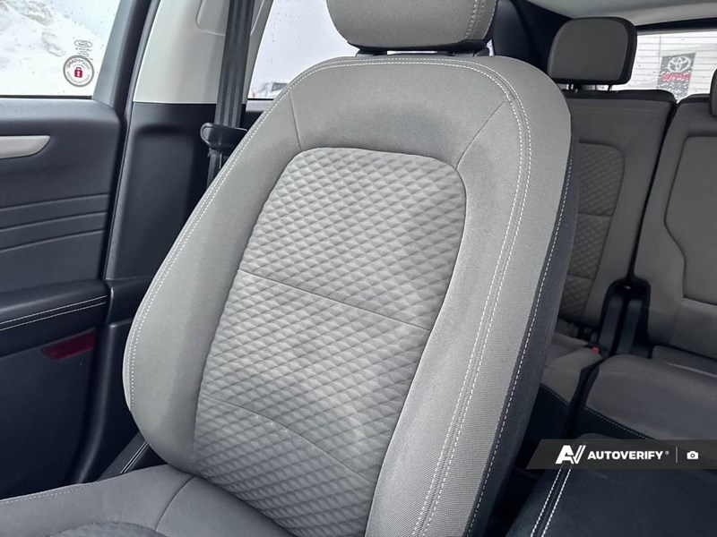 2022 FORD ESCAPE SE HYBRID AWD