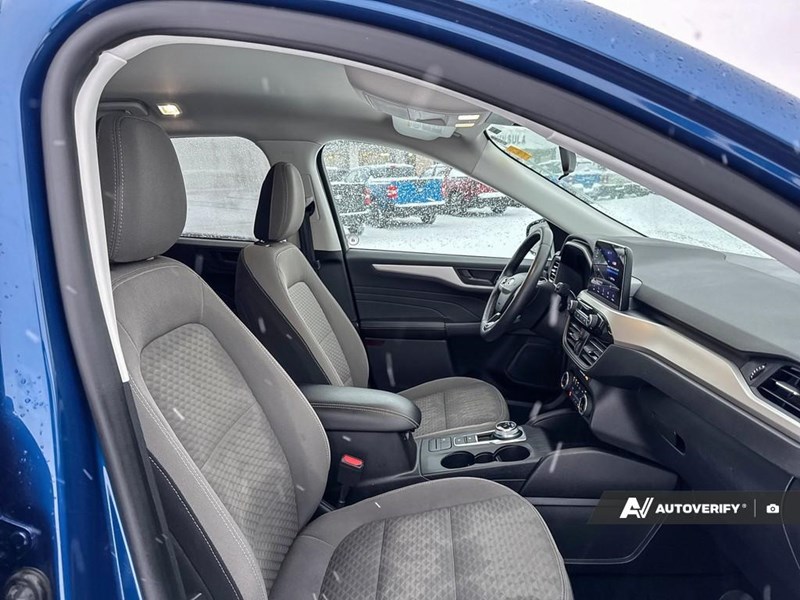 2022 FORD ESCAPE SE HYBRID AWD