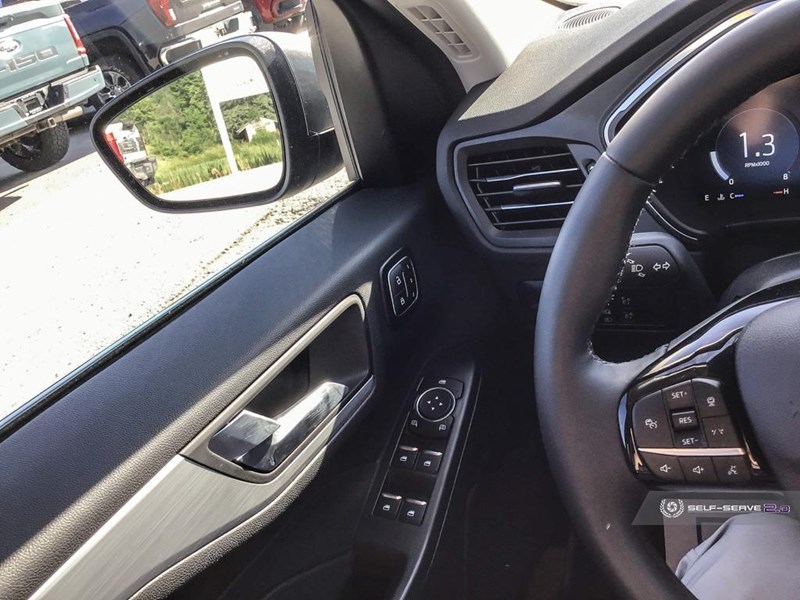 2024 FORD ESCAPE PLATINUM AWD