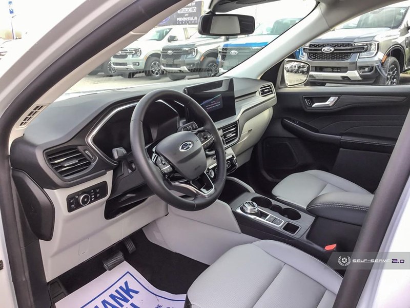 2025 FORD ESCAPE PLATINUM AWD