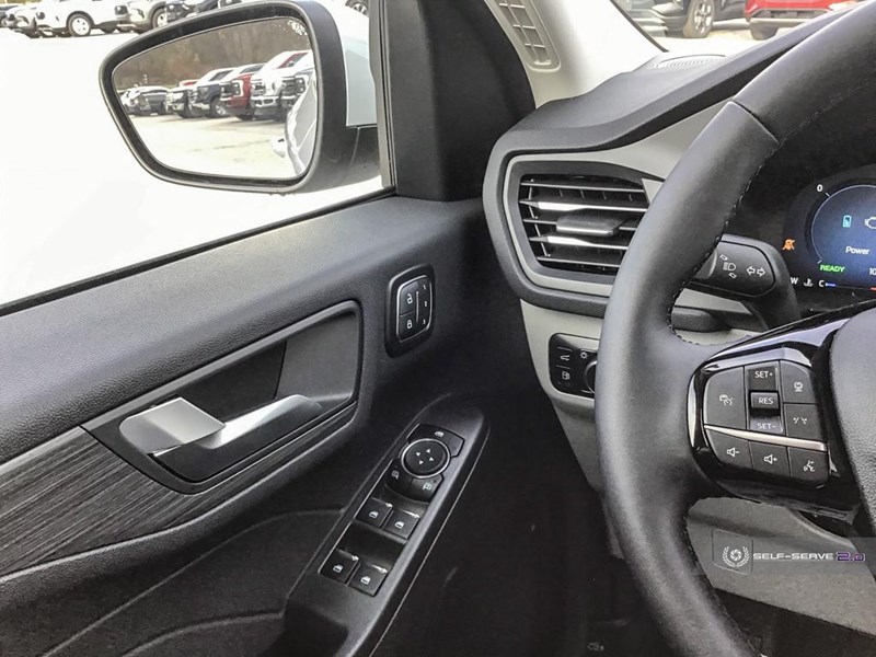 2025 FORD ESCAPE PLATINUM AWD