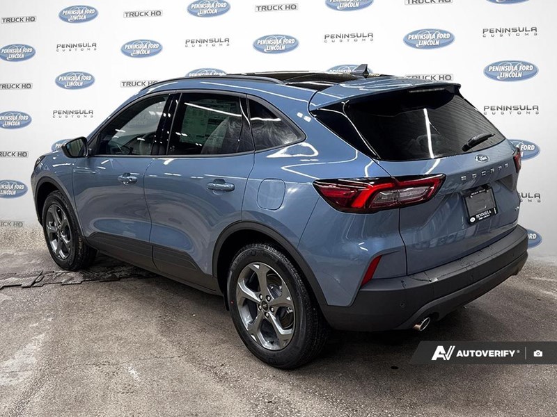 2026 Ford Escape ST-Line AWD