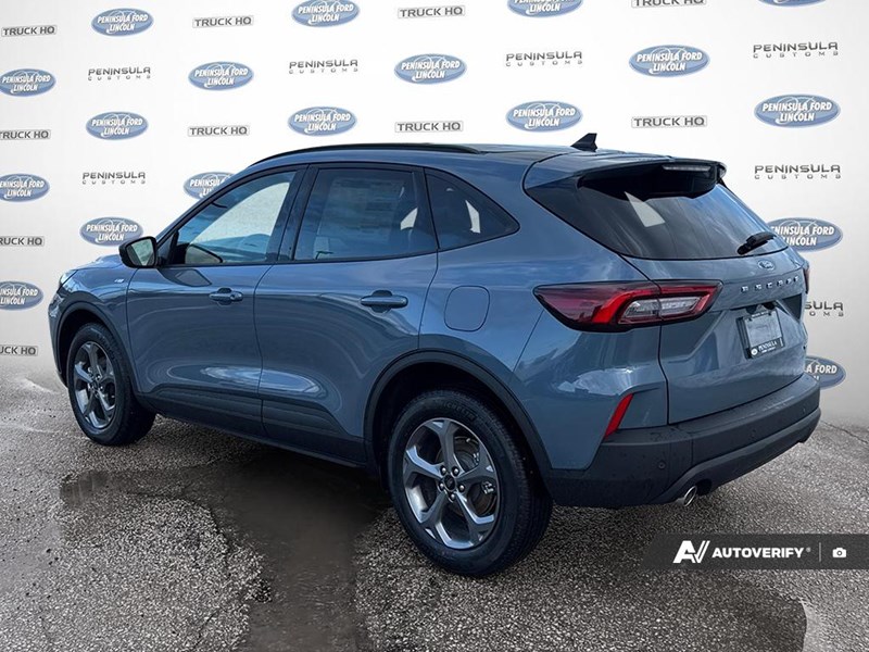 2026 Ford Escape ST-Line AWD