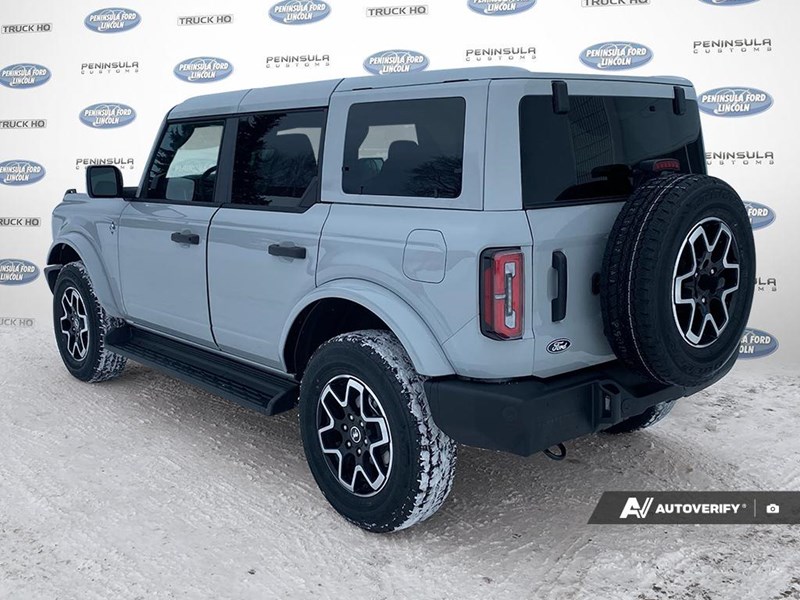 2026 Ford Bronco Outer Banks 4 Door 4x4