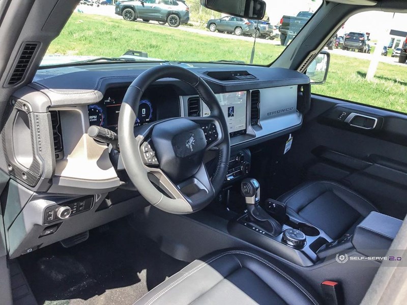 2025 FORD BRONCO OUTER BANKS 4 DOOR 4X4