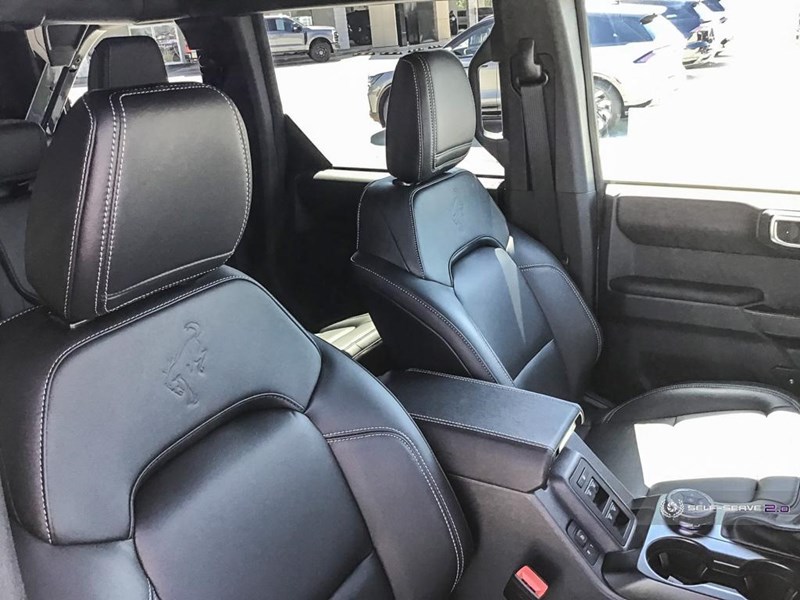2025 FORD BRONCO OUTER BANKS 4 DOOR 4X4