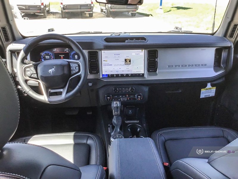 2025 FORD BRONCO OUTER BANKS 4 DOOR 4X4