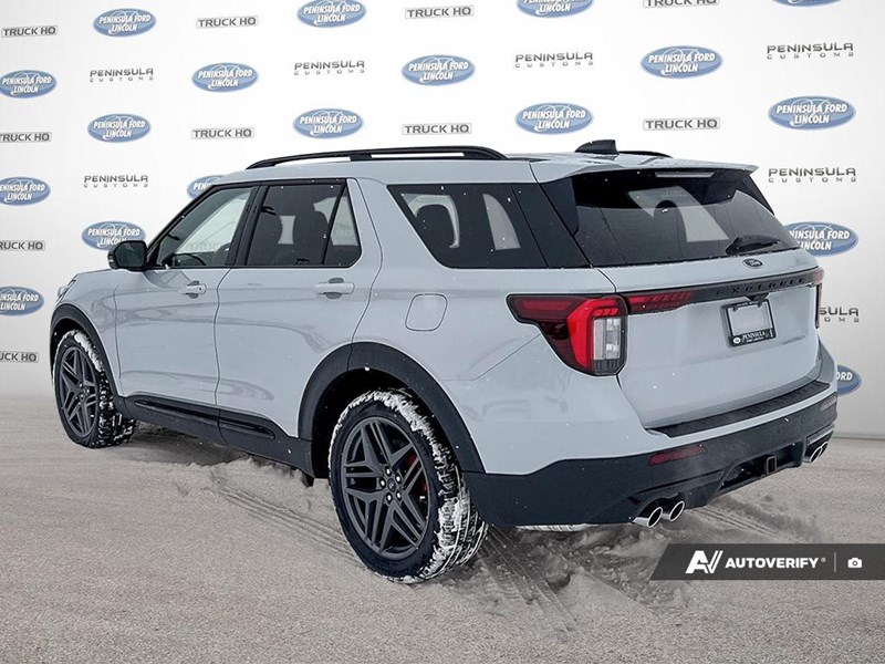2026 Ford Explorer ST 4WD
