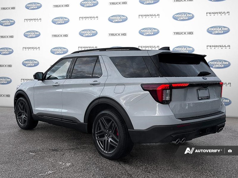 2026 Ford Explorer ST 4WD