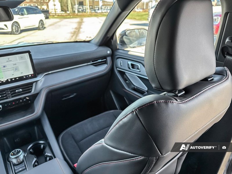 2026 Ford Explorer ST 4WD