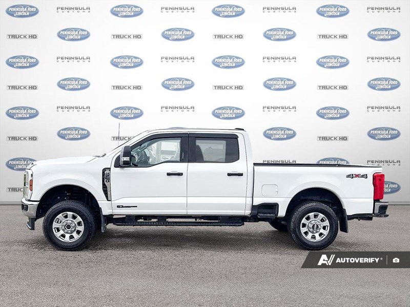 2024 FORD F-250 XLT 4WD CREW CAB 6.75' BOX