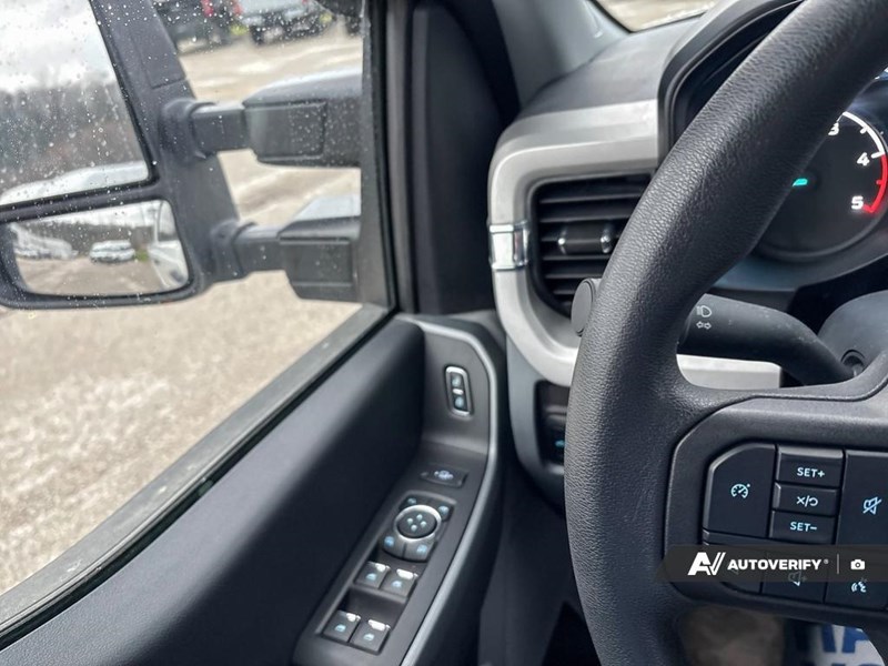 2024 FORD F-250 XLT 4WD CREW CAB 6.75' BOX