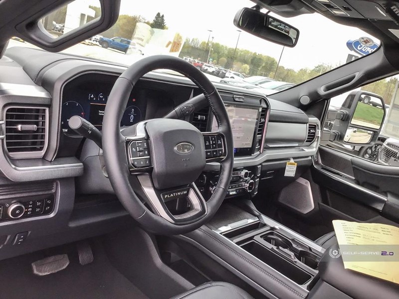 2025 FORD F-250 PLATINUM 4WD CREW CAB 8' BOX
