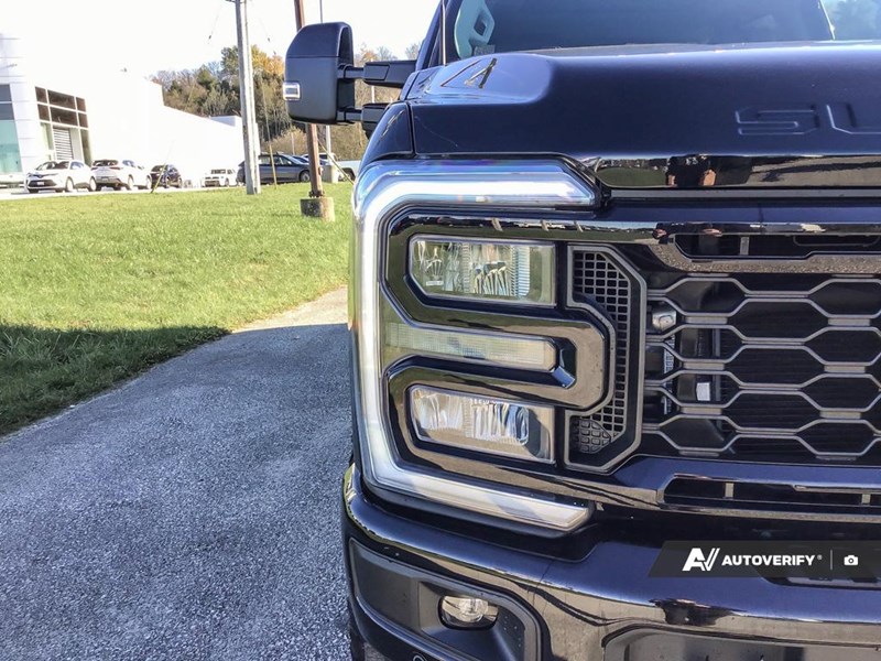 2026 FORD F-350 LARIAT 4WD CREW CAB 6.75' BOX