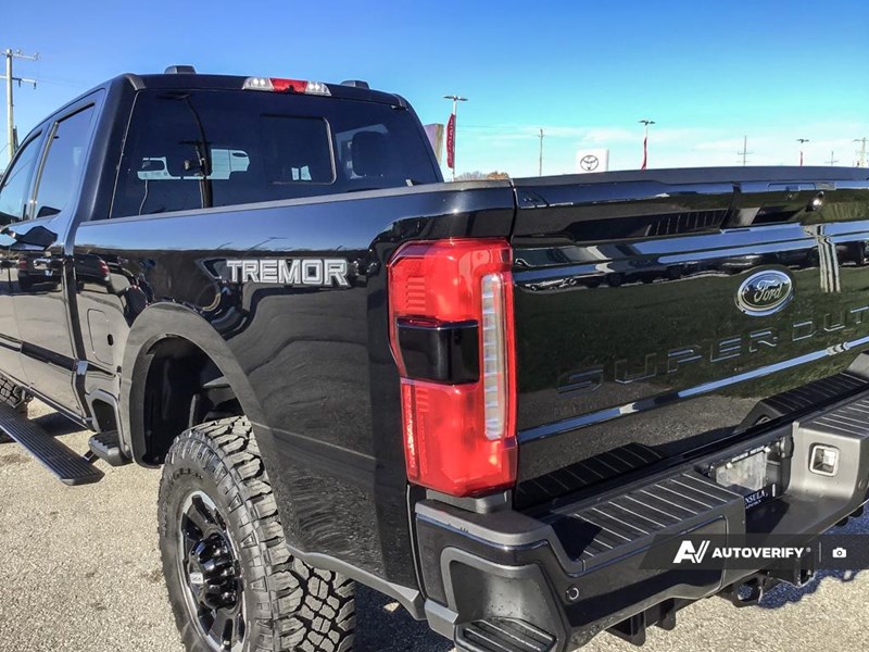 2026 FORD F-350 LARIAT 4WD CREW CAB 6.75' BOX