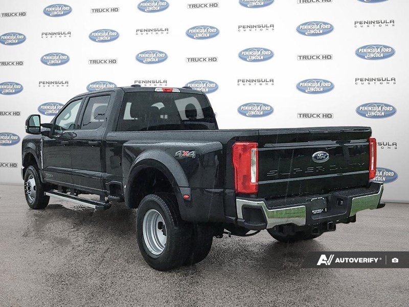 2026 FORD F-350 XLT 4WD CREW CAB 8' BOX