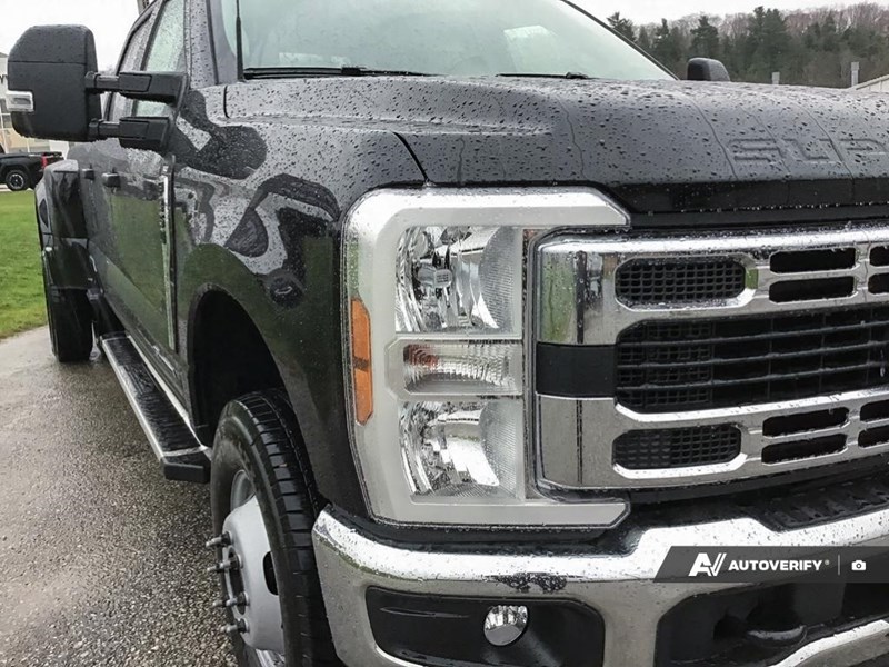 2026 FORD F-350 XLT 4WD CREW CAB 8' BOX