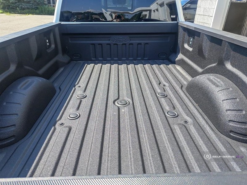 2025 FORD F-450 PLATINUM 4WD CREW CAB 8' BOX