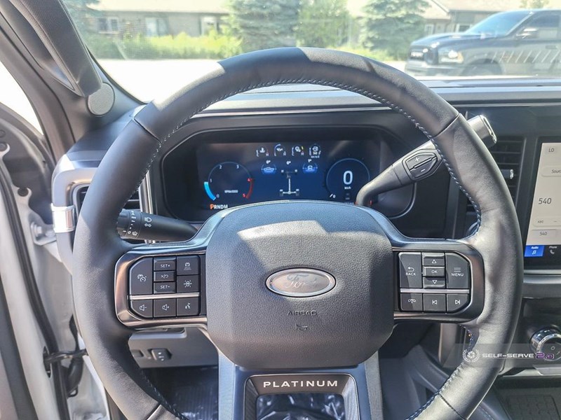 2025 FORD F-450 PLATINUM 4WD CREW CAB 8' BOX