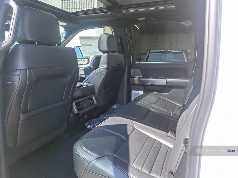 2025 FORD F-450 PLATINUM 4WD CREW CAB 8' BOX