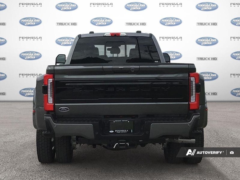 2025 FORD F-450 PLATINUM 4WD CREW CAB 8' BOX