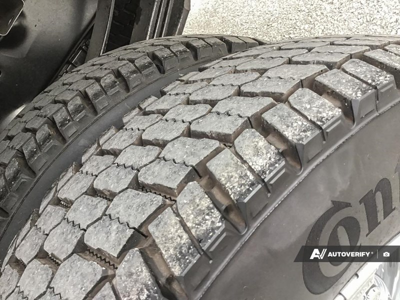 2025 FORD F-450 PLATINUM 4WD CREW CAB 8' BOX