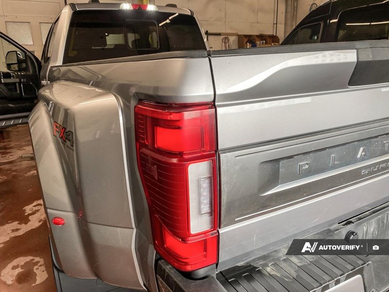 2022 Ford F-450 Platinum 4WD Crew Cab 8' Box