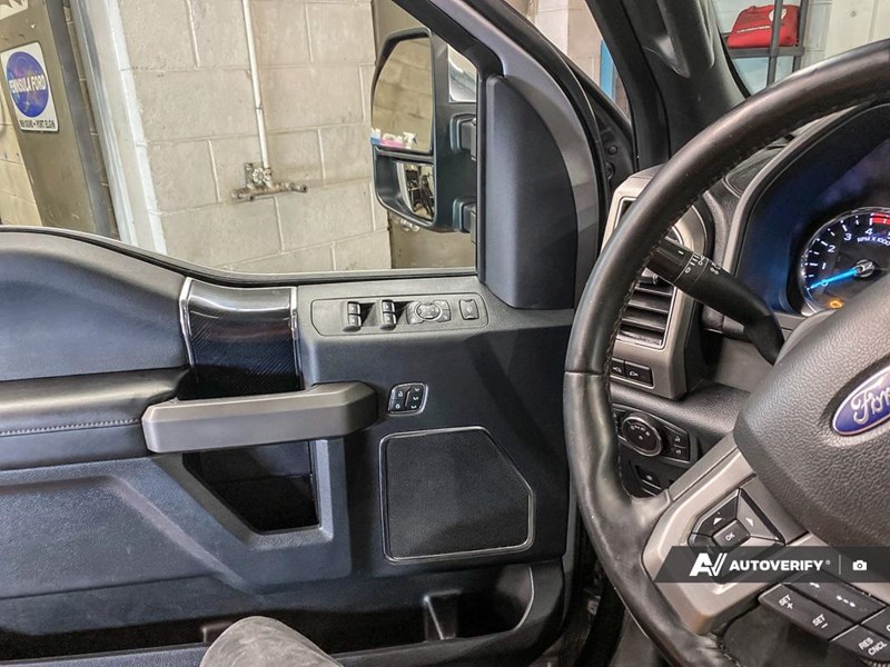 2022 Ford F-450 Platinum 4WD Crew Cab 8' Box