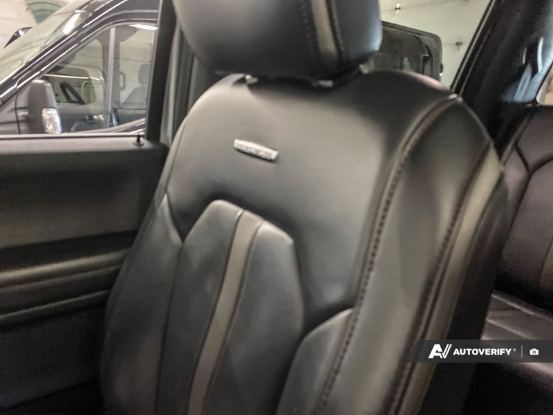 2022 Ford F-450 Platinum 4WD Crew Cab 8' Box