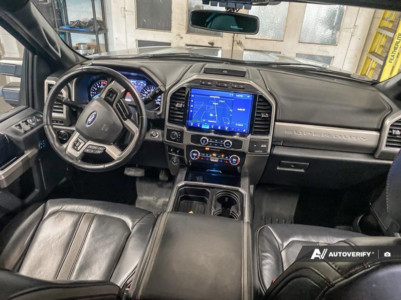 2022 Ford F-450 Platinum 4WD Crew Cab 8' Box