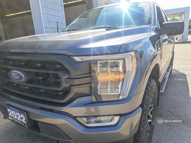 2022 FORD F-150 XLT 4WD SUPERCREW 5.5' BOX